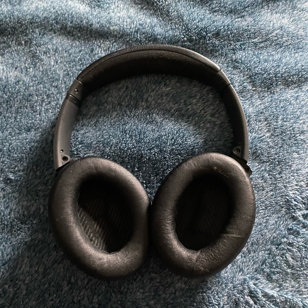 Bose QuietComfort headphones - Picture 1 of 2